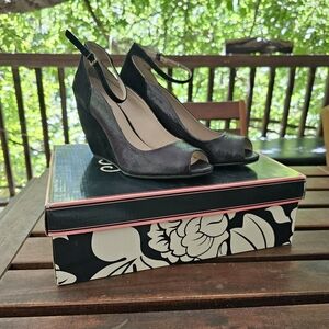 Seychelles Twirl Black Fabric And Leather Peep-Toe Wedge Shoes
